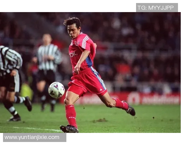 足球明星精选高清图片合集展现球场风采与魅力瞬间